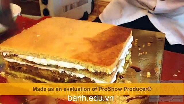 Hướng Dẫn Làm Bánh Sinh Nhật Cơ Bản - Bài 2 : Trát Kem Và Trang Trí cơ bản - banh.edu.vn