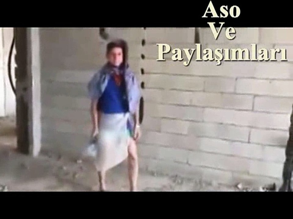 Amele Stili Moda Yürüşü Çok Komik.Aso ve Paylaşımları