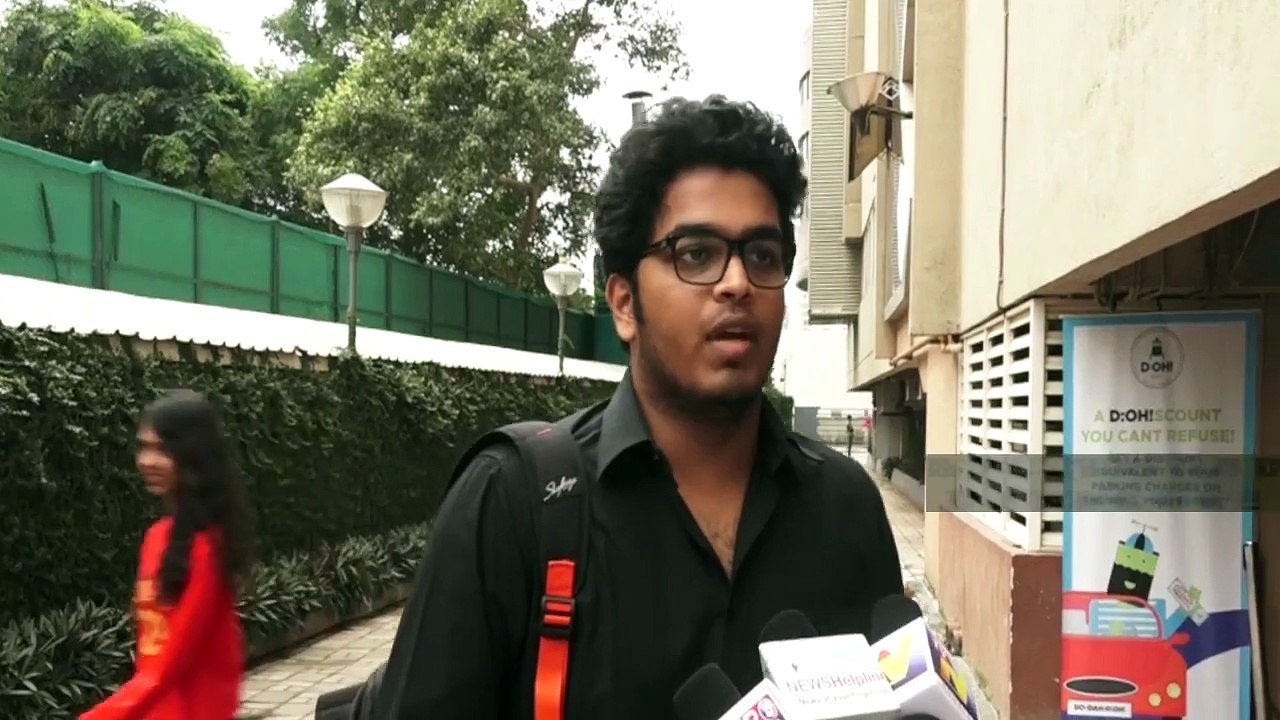 Judwaa 2 Hindi Movie Public Review _ Full Video-jH8bHKZUV0c