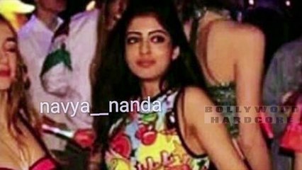 Amitabh की नातिन Navya की इस हालत में फोटो आई सामने-y85u4Wcc45A