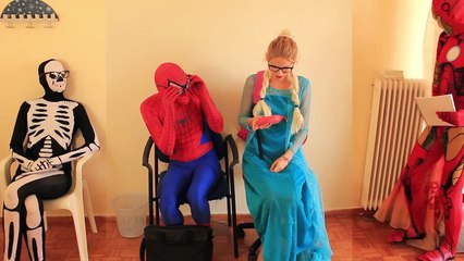Spiderman Vs Frozen Elsa Superhero Snow Battle! w/ Ironman Doctor Superdog ★ NaNaNaTV Super Fun IRL