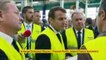 En visite à l'usine Whirlpool d'Amiens, Emmanuel Macron est interpellé par François Ruffin