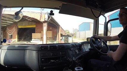 Trucker Jay in the UK: S4E18 Under pressure.