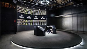 This Nike VIP Lab Lets You Design Shoes Right On Your Feet