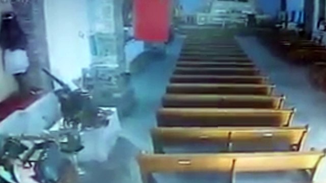 Iglesia se derrumba por el fuerte terremoto de México