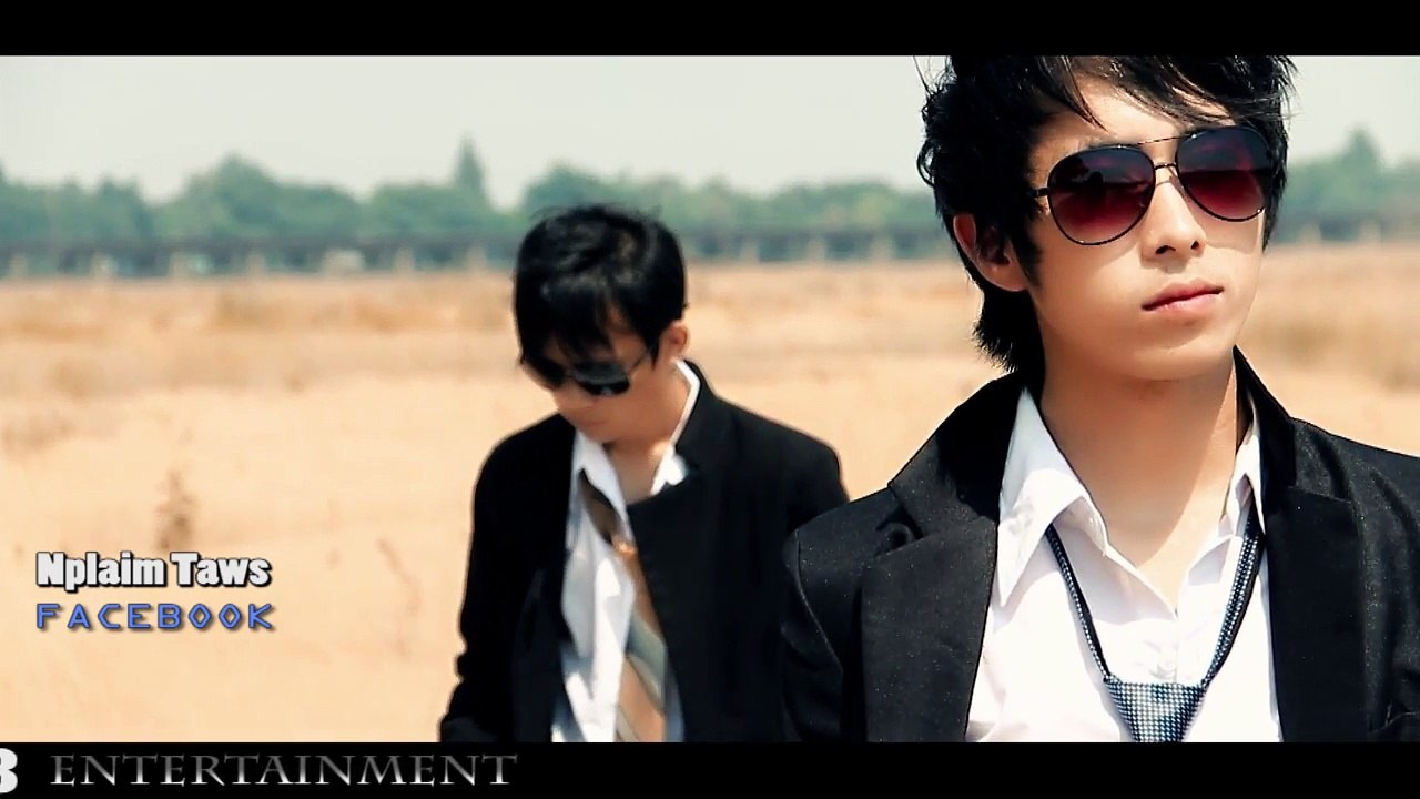 hmong new music video new (Nplaim Taws) Ceeb tsheej vaj