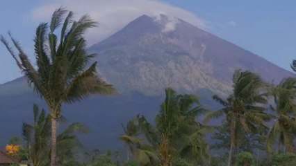 Descargar video: 7 Tage höchste Warnstufe: Tourismus auf Bali bricht ein