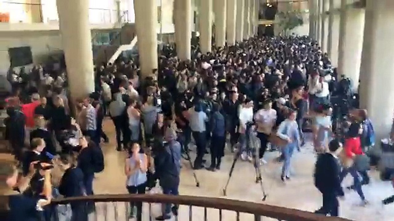 Attentat à Marseille : la minute de silence à la faculté de médecine de La Timone en hommage aux victimes
