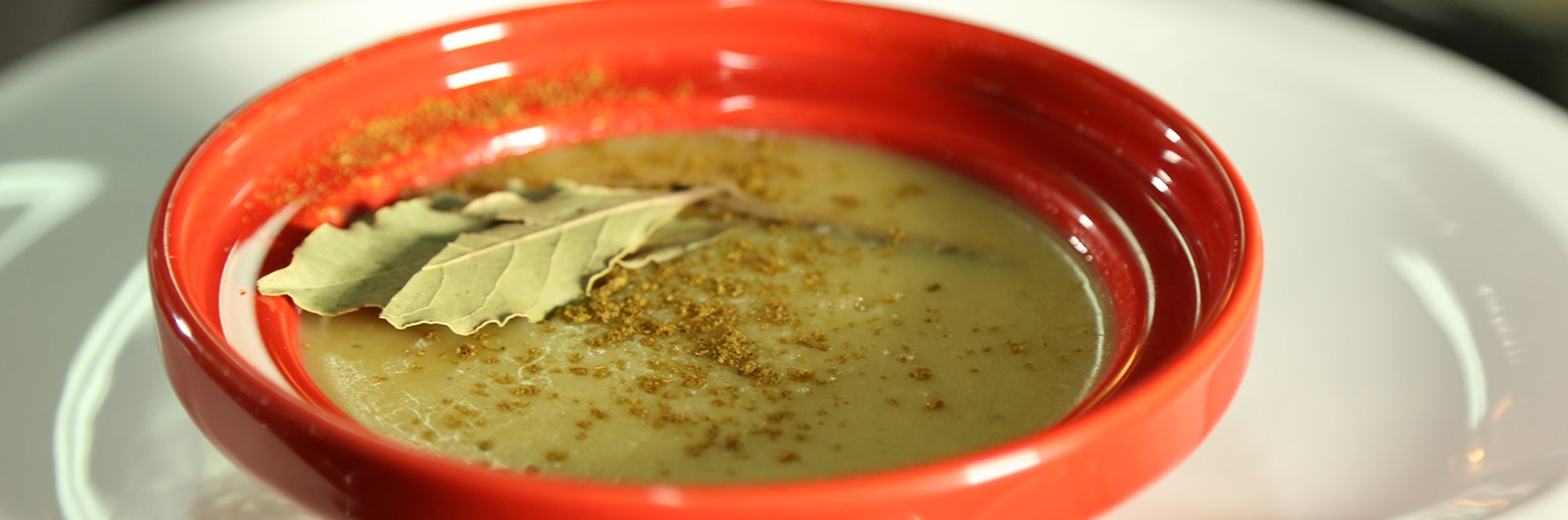 شوربة العدس والبطاطا من أفضل اكلات رمضانية