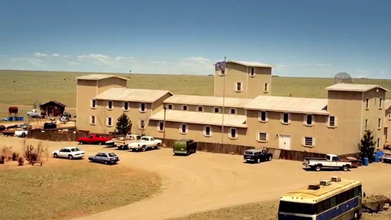 ‘WACO’ Official NEW Series First Look Starring Michael Shannon & Taylor Kitsch - Paramount Network