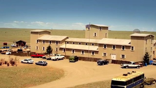 ‘WACO’ Official NEW Series First Look Starring Michael Shannon & Taylor Kitsch - Paramount Network