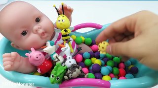 Baby Doll Bath Time Play doh Surprises Shopkins Frozen + Potty Training