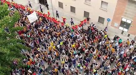 Manifestació silenciosa a Manresa davant de la caserna de la Guàrdia Civil