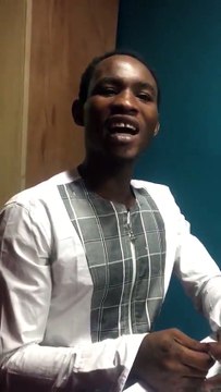 Regardez comment Ouzin Keita souhaite un Joyeux anniversaire à son... A mourir de rire