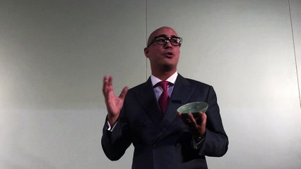 Tigela é leiloada por 37,7 milhões de dólares