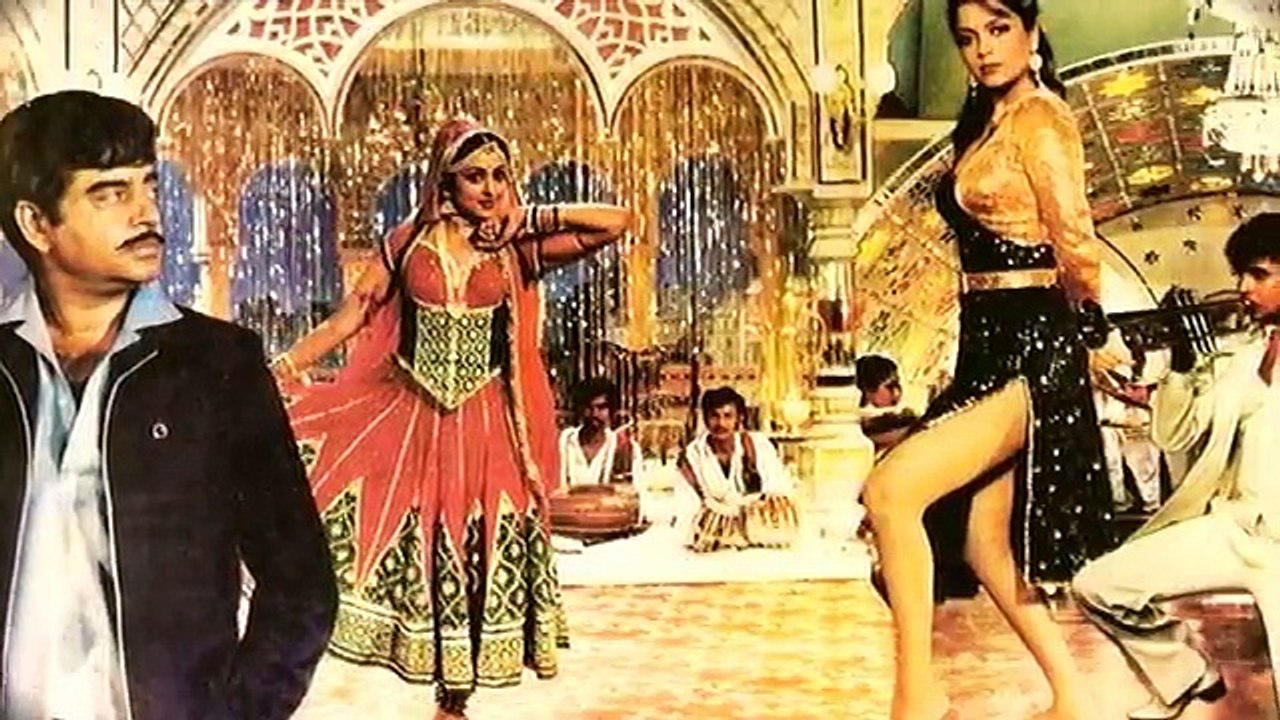 zeenat aman bollywood first sex symbol