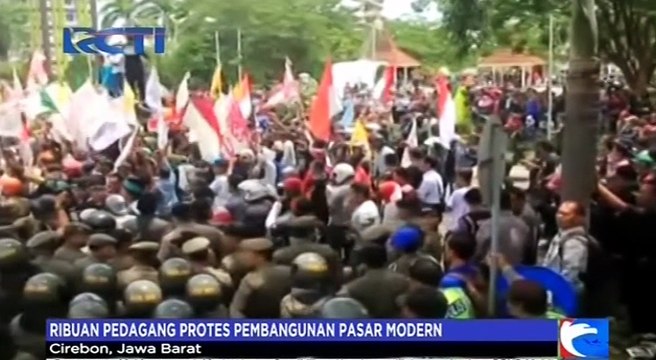Ribuan Pedagang Protes Pembangunan Pasar Modern di Cirebon