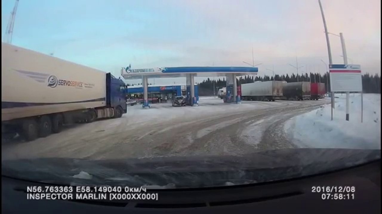 Explosion impressionnante d'un pneu de camion