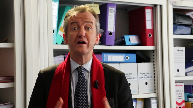 Le professeur président Macron a donné trois leçons sur le site de Whirlpool -L'édito de Christophe Barbier