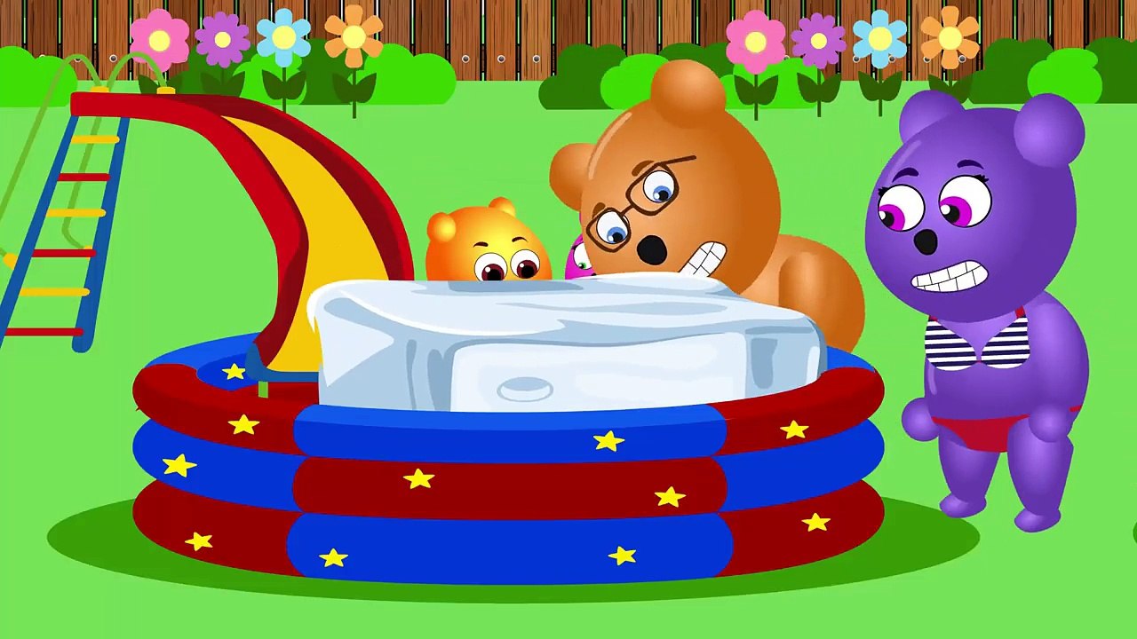 Gummy Bear and the kids in the pool
