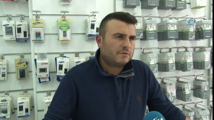 30 Saniyede 50 Bin Liralık Telefon Hırsızlığı Kamerada