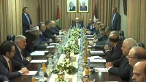 رفع العقوبات عن غزة بانتظار اجتماع فتح وحماس