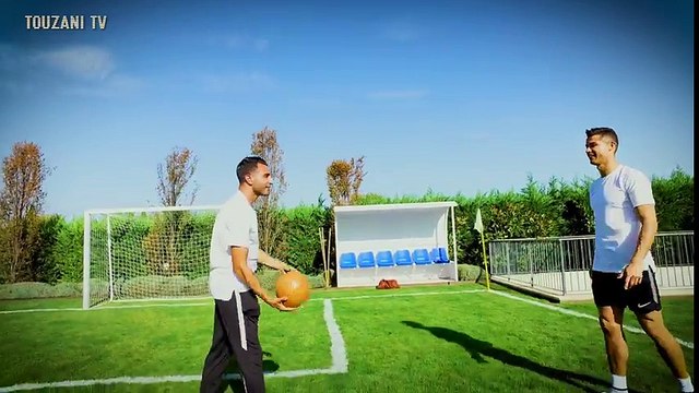 TOUZANI BIJ CRISTIANO RONALDO THUIS !