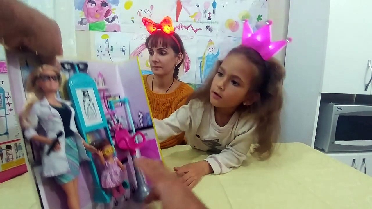 Barbie göz doktoru oyuncak kutusu açtık, eğlenceli çocuk videosu, toys unboxing