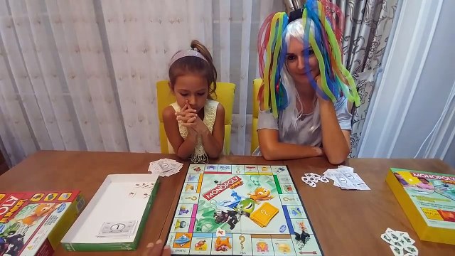 Monopoly junior kutusu açıyoruz, kim kazandı dersiniz ? Çok eğlendik, çocuk videosu, toys unboxing