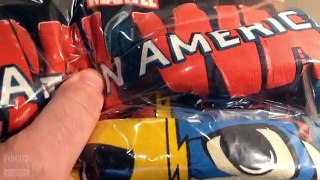 Unboxing de la caja Marvel Collector Corps Captain America: Civil War