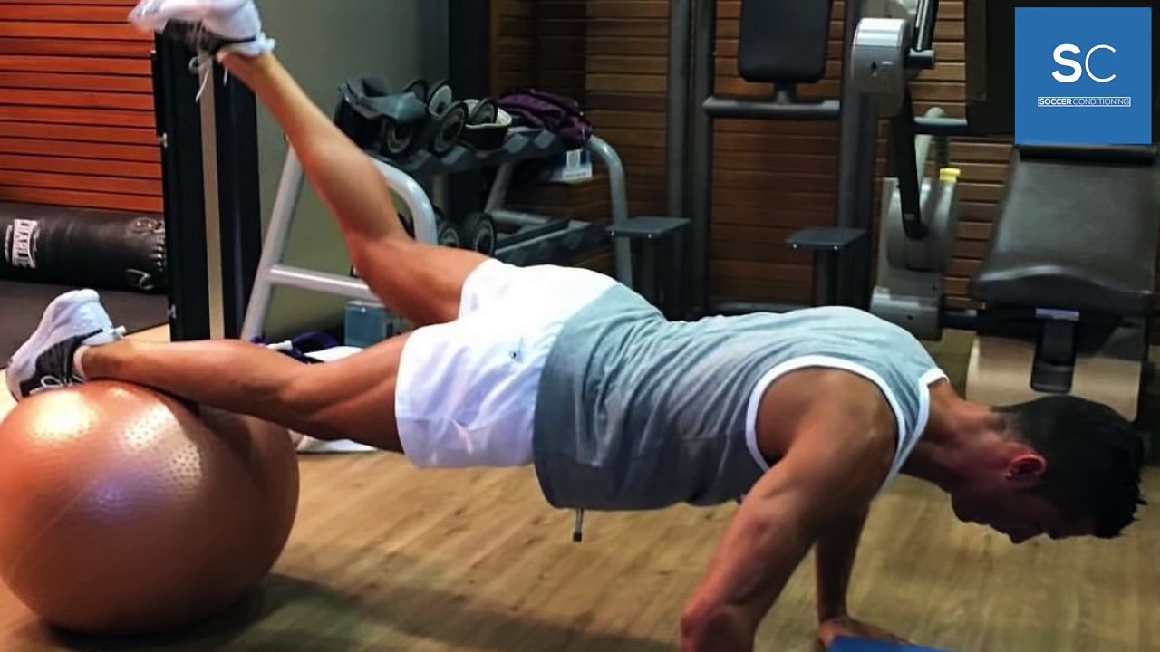 Cristiano Ronaldo Training In The Gym - Profess...