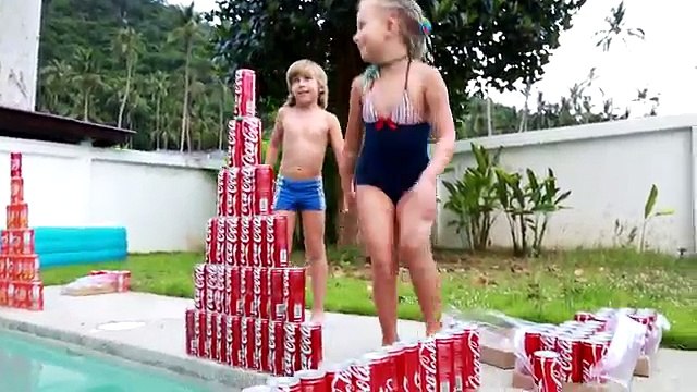 ОПАСНЫЕ ИГРЫ НИКОЛЬ против ЛЕВУШКА Едем в гости к НИКОЛЬ АЛИСА ПЛАЧЕТ Challenge Real Life в бассейне