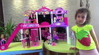 Barbie Centro comercial Malibu - Barbie Malibu Avenue Market - juguetes Barbie toys review