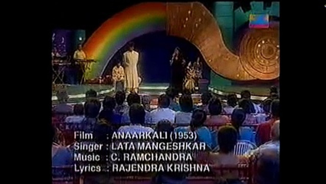 Shreya Ghosal singing at Teenage