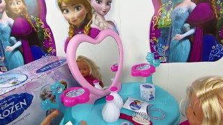 La muñeca bebé Nenuco Sofía se peina y maquilla con el tocador de Frozen de Nabumbu