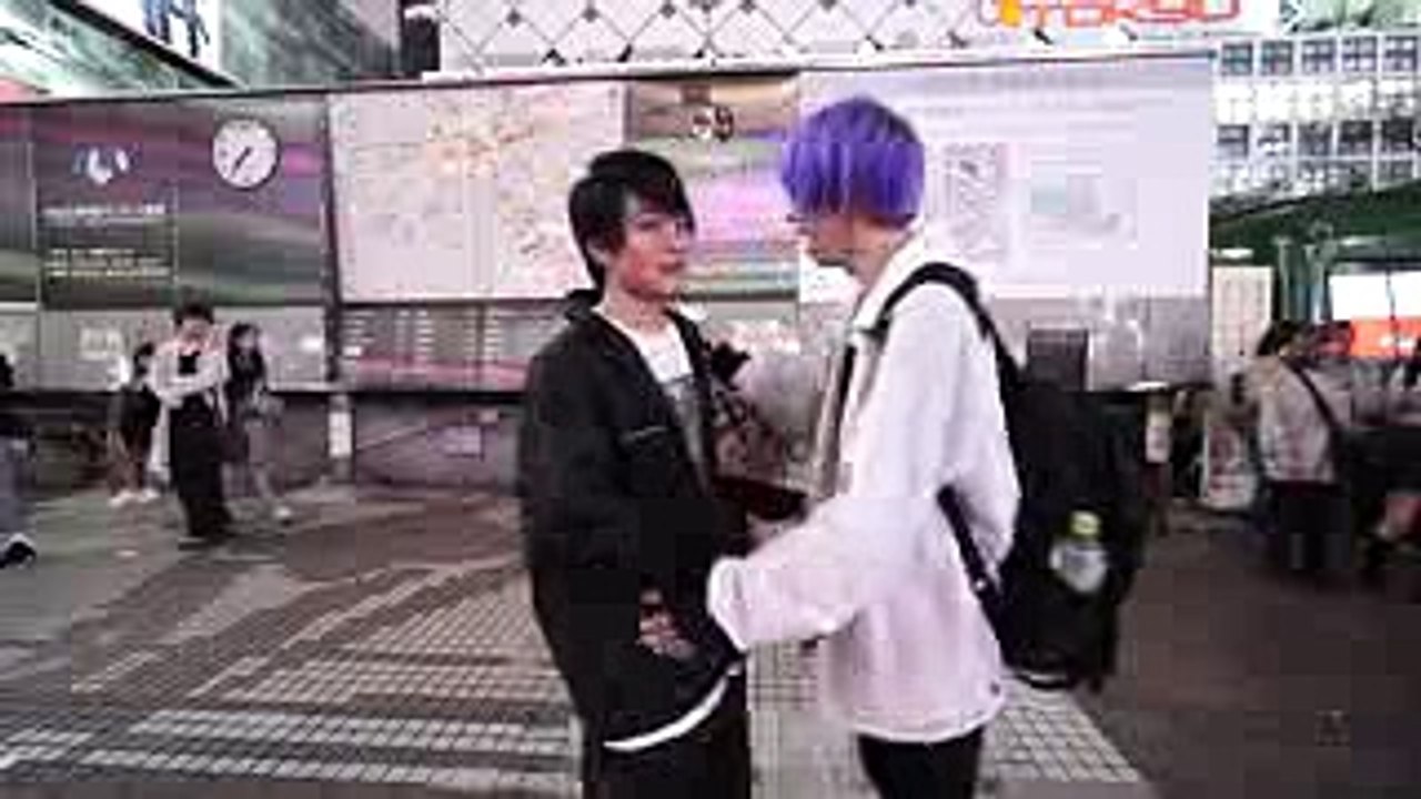 渋谷で男性100人とキスするまで帰れません！！Can't go home until I kiss 100 people