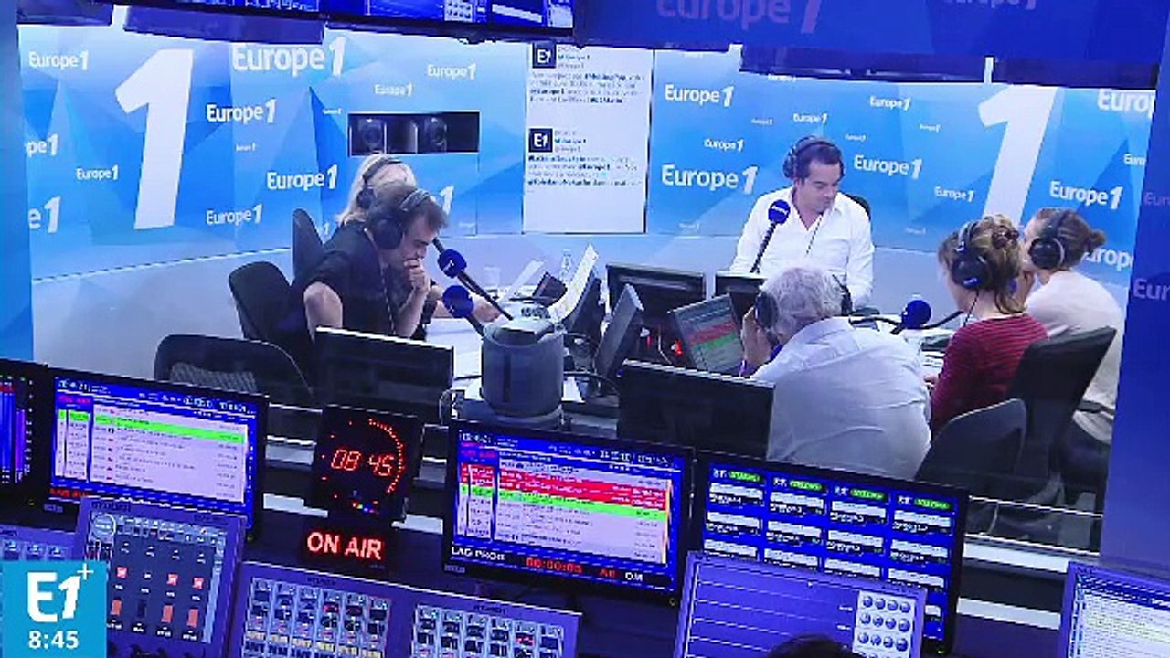 Gérard Collomb : "Christophe Castaner est amoureux d'Emmanuel Macron, mais qui ne l'est pas ?"