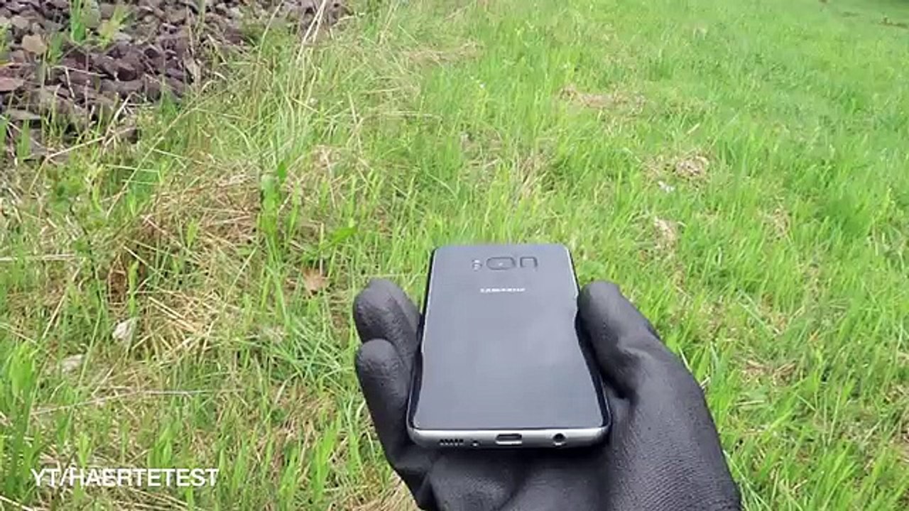 Samsung S8 vs Train
