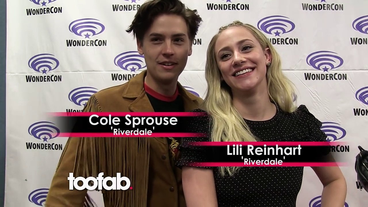 'Daddy' Talk with the Stars of 'Riverdale'-3ZHhPj_EW3Y