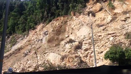 Tanah Runtuh, Lorong Lebuh Raya Timur-Barat Ditutup