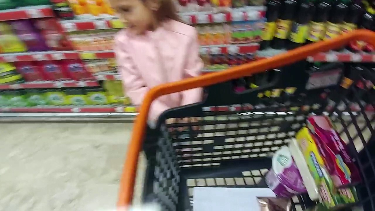 ALIŞVERİŞ CHALLANGE elif ve anne ile baba yarışıyor, eğlenceli çocuk videosu