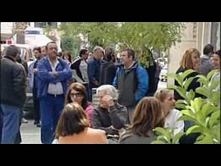 Παράσταση διαμαρτυρίας στην επιθεώρηση εργασίας από εργαζόμενους και σωματεία της εταιρείας Μόρνος ΑΕ