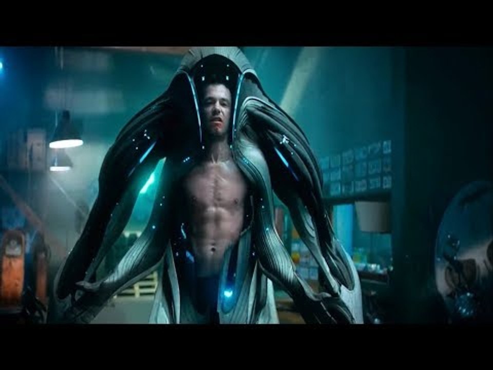 Attraction (2017) - Man With Alien Suit vs Alien - Russian Alien Movie