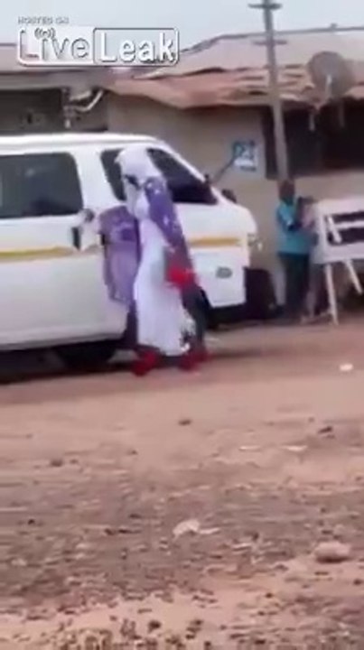 Marcher avec des talons pour la première fois.. Ce sont pas des sabots !