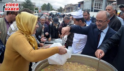 (4 Ekim 2017) BÜNYAN BELEDİYESİ´NDEN VATANDAŞA AŞURE İKRAMI