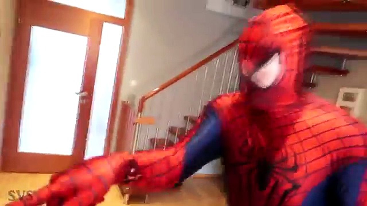 Pregnant CATWOMAN vs DOCTOR! w/ Pregnant Frozen Elsa vs Spiderman in Real Life - Joker Superhero