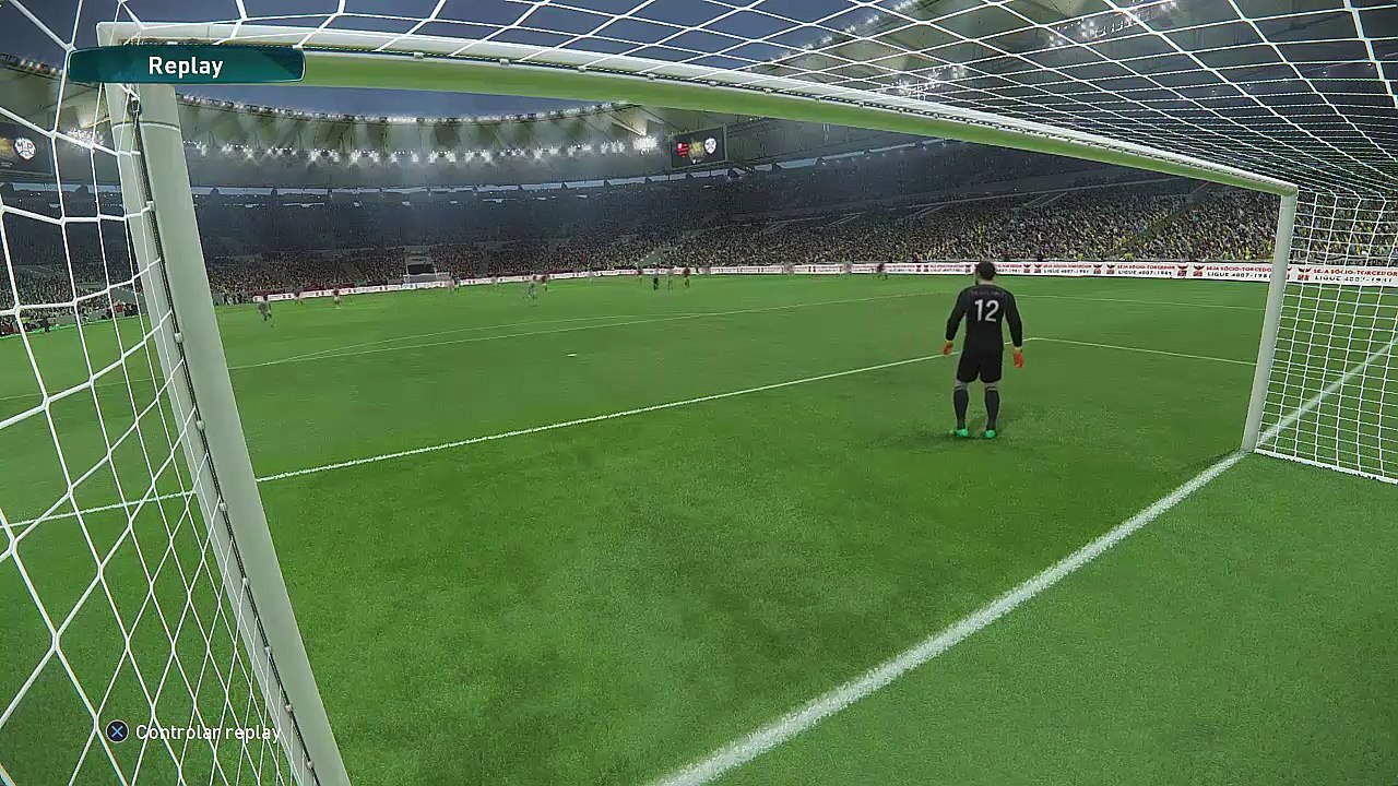 PES 2017 Flamengo vs Real Madrid Jogo Completo 01