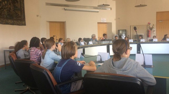 Première séance plénière pour le conseil enfant