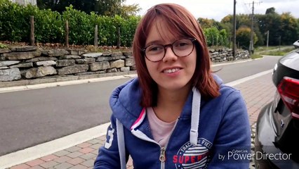 Coline fait ses bleusailles en chaise roulante !