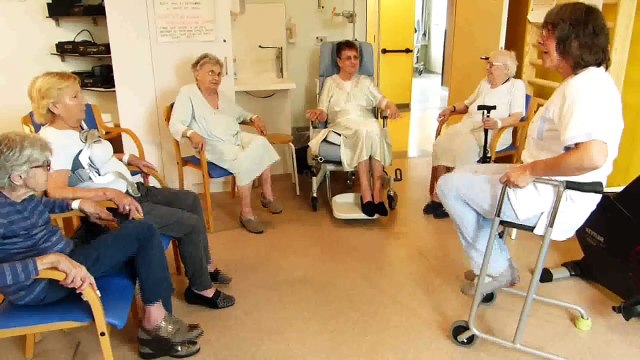 Atelier anti-chutes au CHC de Waremme: apprendre à se relever après une chute